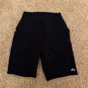 ALO Yoga Women's Black Bike Shorts
